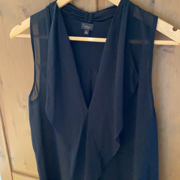 t. babaton silk sleeveless blouse - Picture 2 of 5